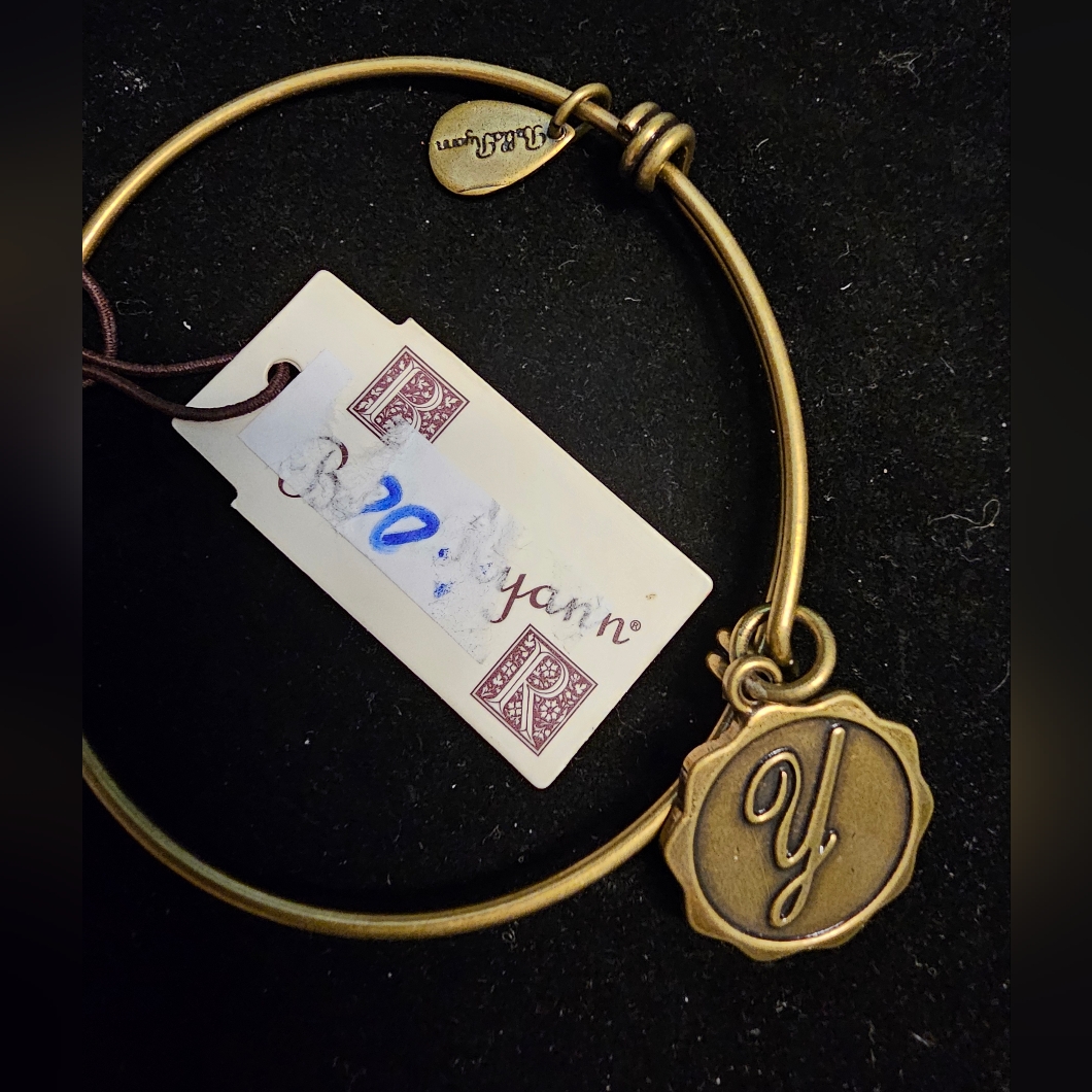 Bella Ryann “Y” Initial Bracelet Expandable New With Tags Gold Tone